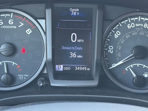Used 2017 Toyota Tacoma TRD Off-Road AWD/4WD image 26