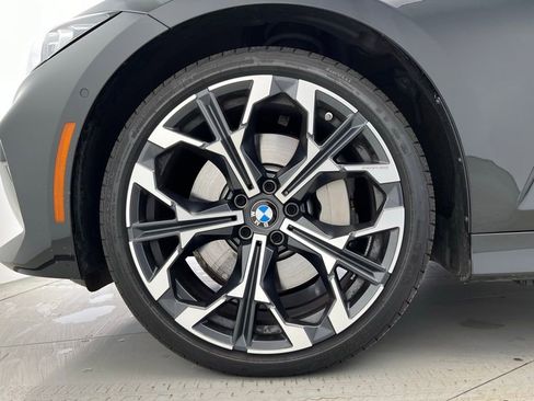 Certified 2025 BMW 330i Sedan image 6
