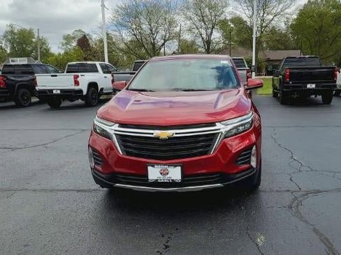 Used 2024 Chevrolet Equinox LT FWD image 3