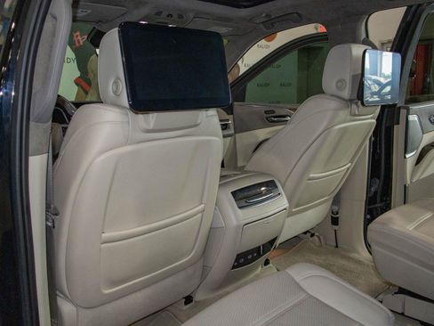 Used 2022 Cadillac Escalade Sport Platinum AWD/4WD image 10