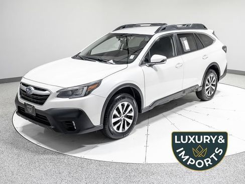 Used 2022 Subaru Outback Premium AWD/4WD image 1