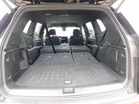 Used 2025 GMC Acadia Elevation image 27