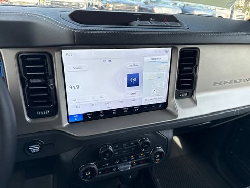 Used 2025 Ford Bronco Outer Banks AWD/4WD image 18