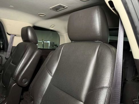 Used 2013 Cadillac Escalade AWD image 22
