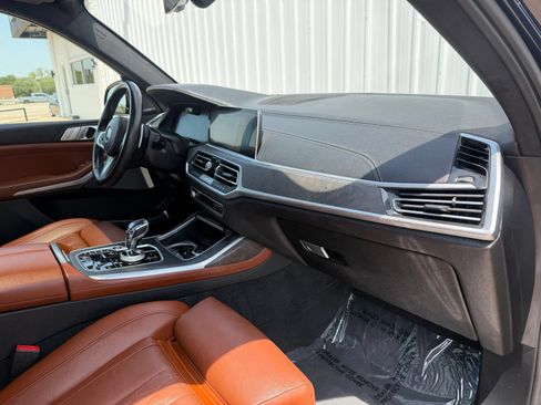 Used 2022 BMW X7 M50i AWD/4WD image 18