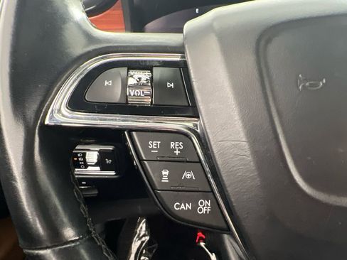 Used 2021 Lincoln Nautilus Reserve w/ Equipment Group 201A image 20