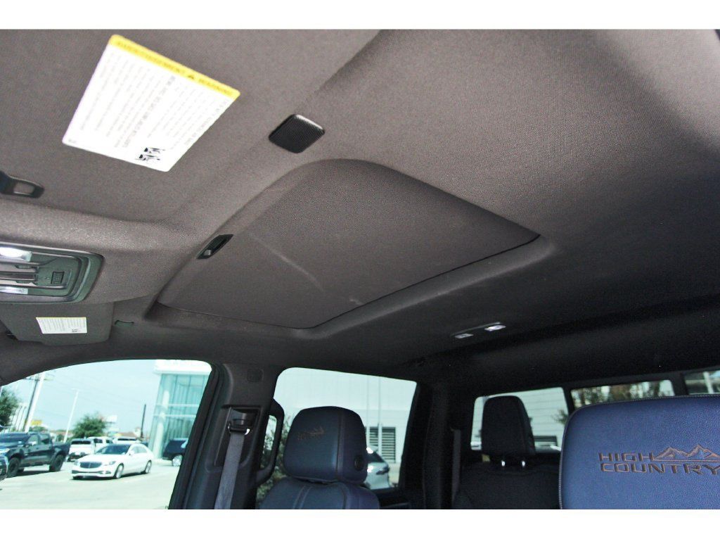 Used 2024 Chevrolet Silverado 2500 High Country AWD/4WD image 32