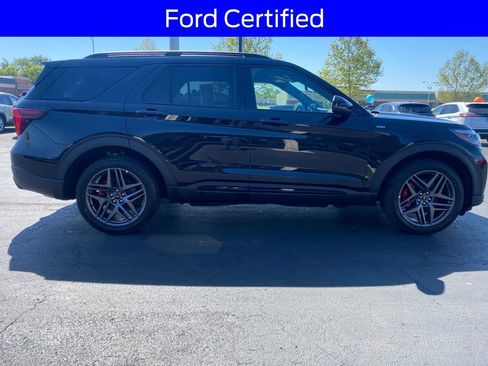 Certified 2025 Ford Explorer ST-Line w/ ST-Line Street Pack AWD/4WD image 3