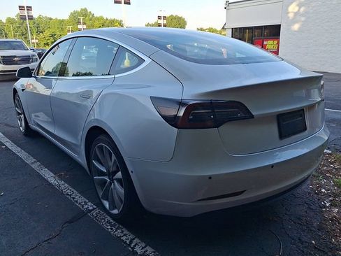 Used 2019 Tesla Model 3 Mid Range RWD image 5