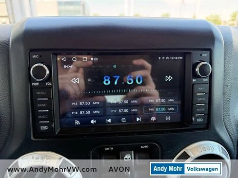 Used 2017 Jeep Wrangler Unlimited Rubicon w/ Connectivity Group AWD/4WD image 26
