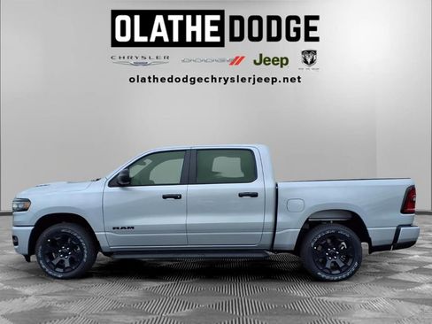 New 2026 RAM 1500 Express AWD/4WD image 19