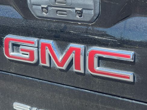 Used 2022 GMC Sierra 1500 SLT w/ SLT Premium Package AWD/4WD image 7
