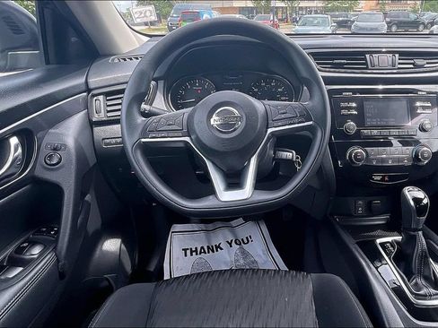 Used 2017 Nissan Rogue S AWD/4WD image 5