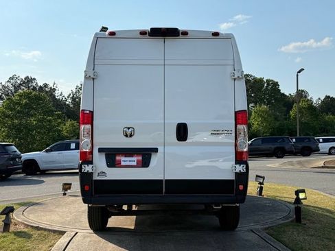 Used 2024 RAM ProMaster 2500 w/ Convenience Group FWD image 6