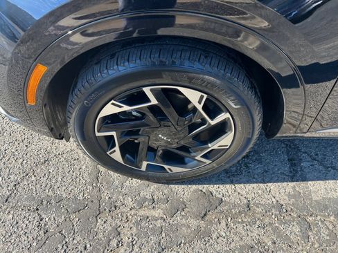 Certified 2023 Kia Sportage SX image 10