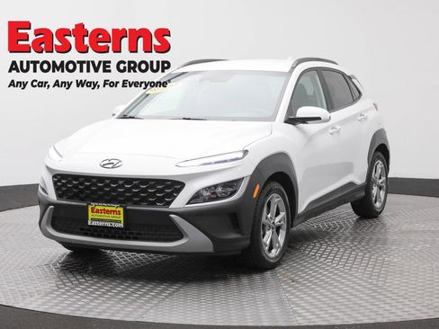 Used 2023 Hyundai Kona SEL w/ Cargo Package FWD image 1