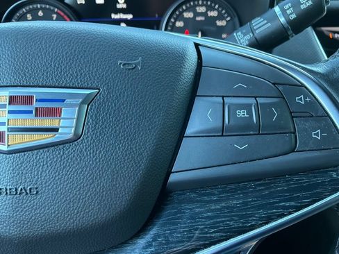 Used 2023 Cadillac XT5 Premium Luxury w/ Technology Package AWD/4WD image 17
