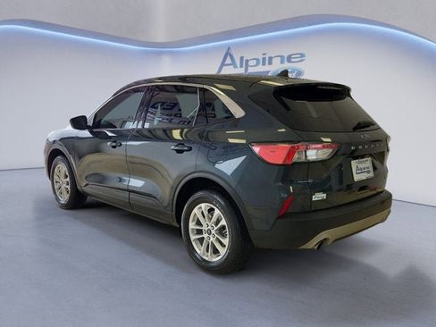 Used 2022 Ford Escape SE w/ Cold Weather Package image 3