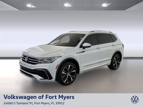 Certified 2024 Volkswagen Tiguan SEL R-Line AWD/4WD image 1