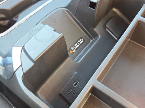 Used 2024 Chevrolet Silverado 2500 LTZ w/ LTZ Premium Package image 28