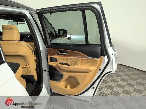 Certified 2024 Jeep Grand Cherokee Summit image 39