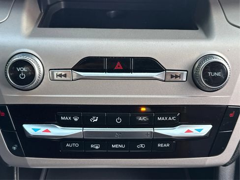 Used 2023 Ford Explorer XLT w/ Equipment Group 202A image 30