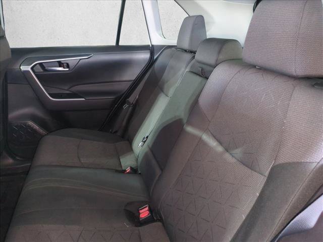 Used 2025 Toyota RAV4 XLE FWD image 17