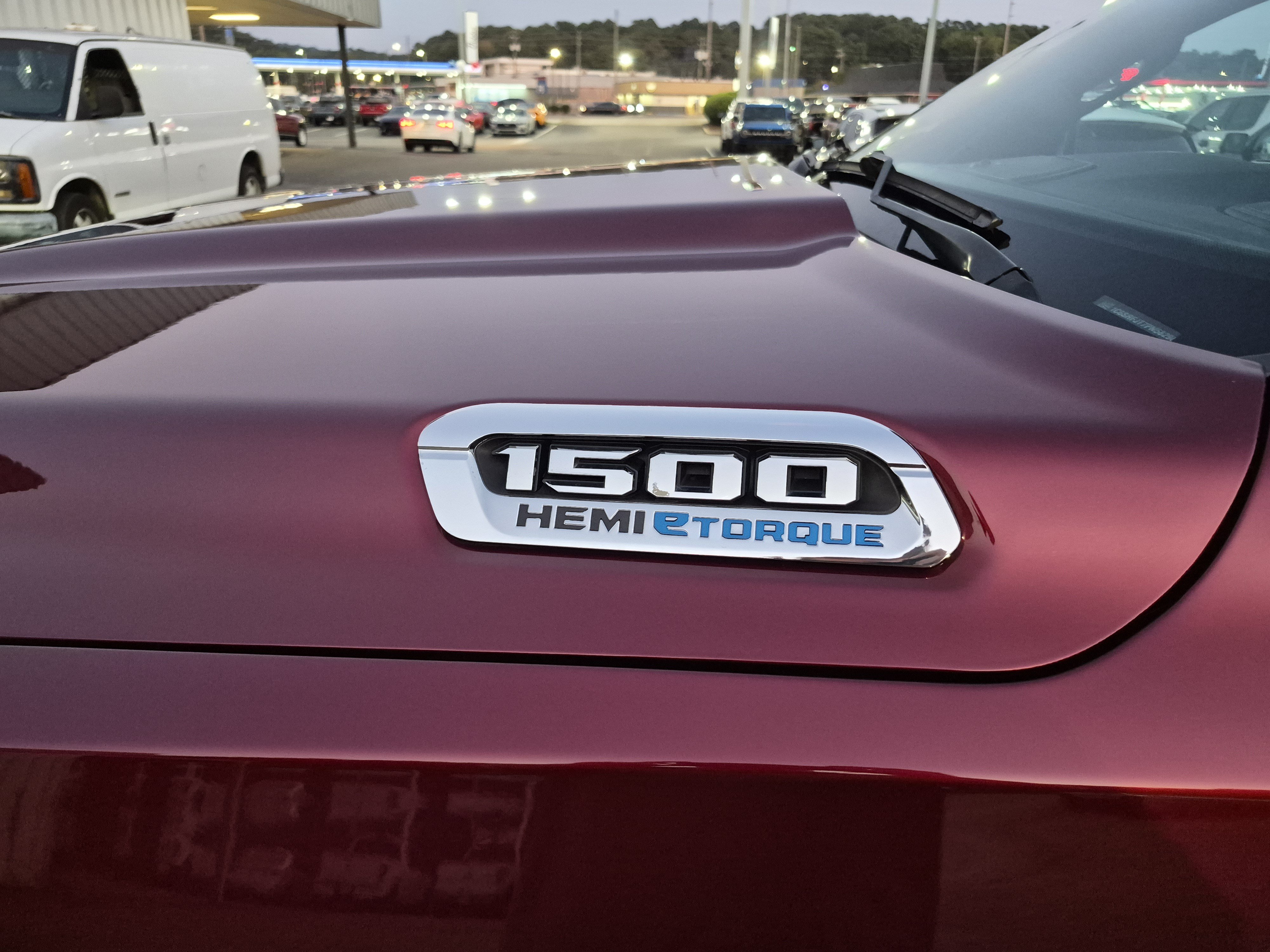 Used 2023 RAM 1500 Laramie AWD/4WD image 7
