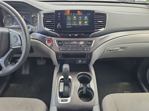 Used 2020 Honda Pilot EX image 11