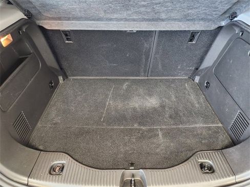 Used 2022 Chevrolet Trax LT w/ LT Convenience Package image 14