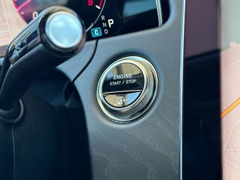 Used 2025 Mercedes-Benz E 350 Sedan image 27