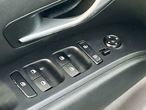 Used 2023 Hyundai Santa Cruz SEL image 17