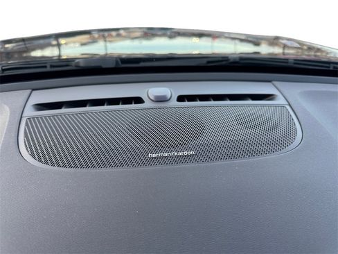 Certified 2024 Volvo XC40 B5 Plus w/ Climate Package image 17