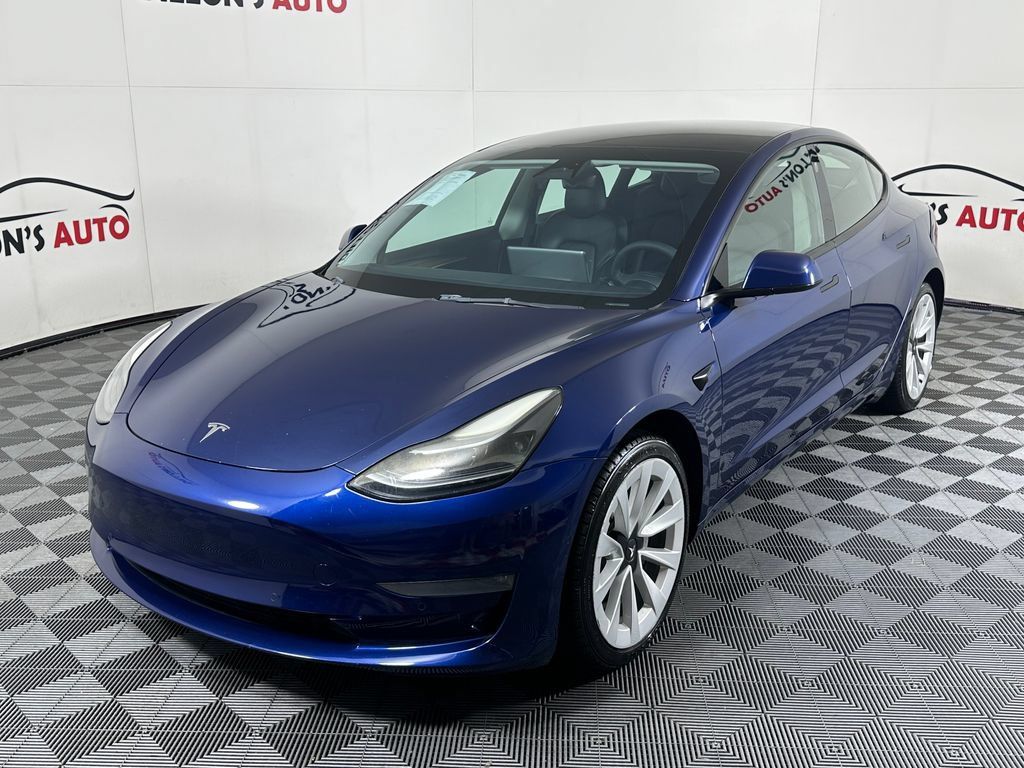 Used 2022 Tesla Model 3 Long Range AWD/4WD image 4