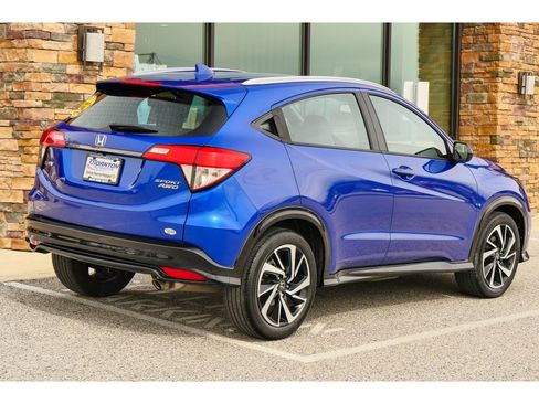 Used 2020 Honda HR-V Sport image 3