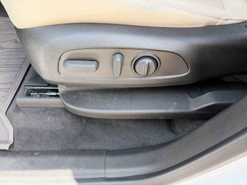 Used 2023 Chevrolet Traverse LT w/ LPO, Cargo Package FWD image 18