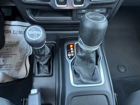 Used 2023 Jeep Wrangler Sport image 26