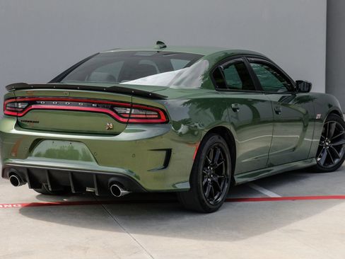 Used 2019 Dodge Charger Scat Pack RWD image 9