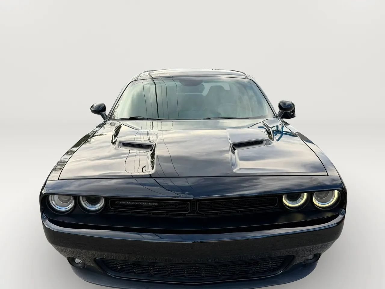 Used 2016 Dodge Challenger SXT Plus RWD image 8