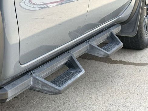 Used 2022 Nissan Frontier PRO-4X w/ Pro-4X Premium Package AWD/4WD image 9