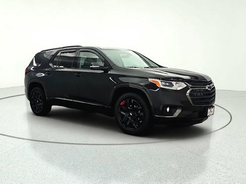 Used 2020 Chevrolet Traverse Premier w/ Redline Edition AWD/4WD image 9