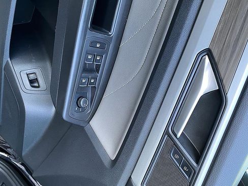 Used 2022 Volkswagen Atlas SEL image 10