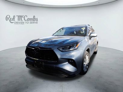 Used 2023 Toyota Highlander Limited