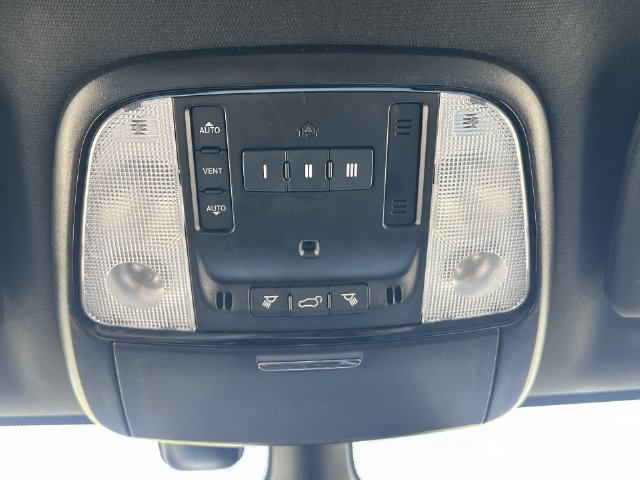 Used 2023 Dodge Durango R/T AWD/4WD image 32