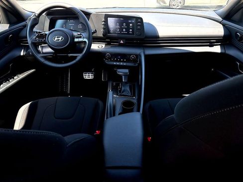 Used 2025 Hyundai Elantra Sport w/ Cargo Package FWD image 21