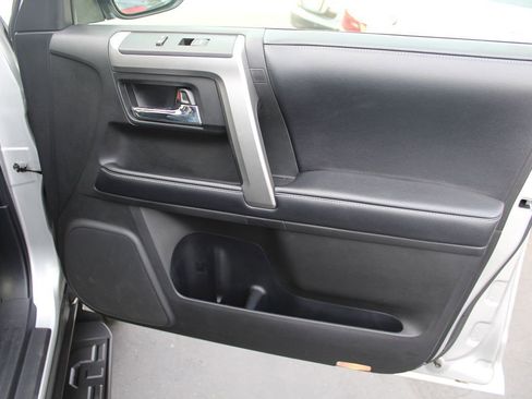 Used 2017 Toyota 4Runner SR5 Premium image 21