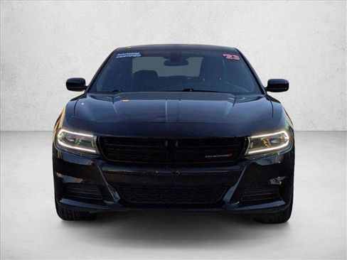 Used 2023 Dodge Charger SXT image 2