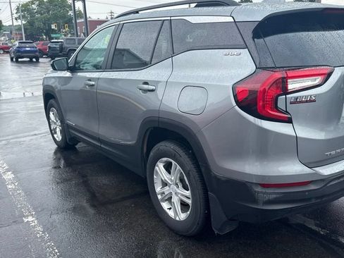 Used 2023 GMC Terrain SLE w/ Driver Convenience Package AWD/4WD image 6