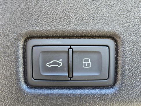 New 2025 Audi Q5 Premium Plus image 24