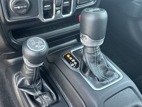 Certified 2025 Jeep Wrangler Unlimited Sahara w/ Safety Group image 29